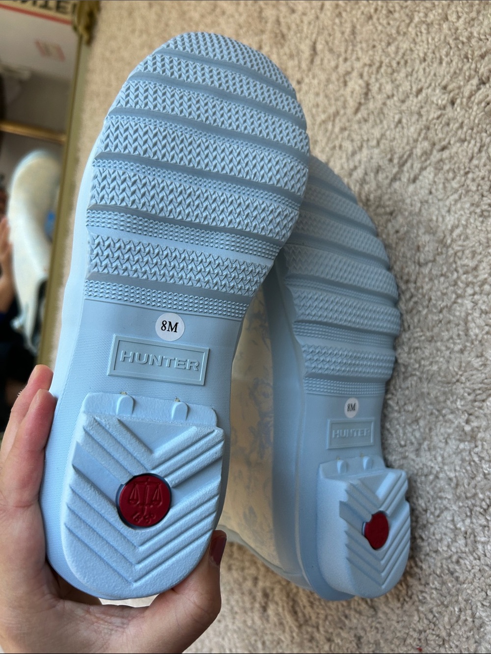 Hunter *LoveFancyShack rain boots. Size 8 - Picture 6 of 17
